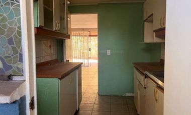 Oportunidad!!  Casa de 4 dormitorios y 2 baños en San Bernardo