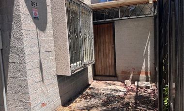 Oportunidad!!  Casa de 4 dormitorios y 2 baños en San Bernardo