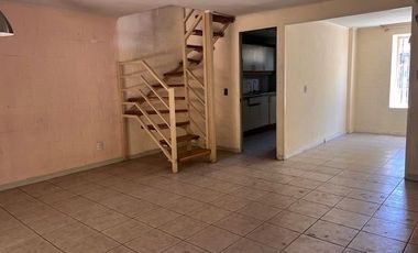 Oportunidad!!  Casa de 4 dormitorios y 2 baños en San Bernardo