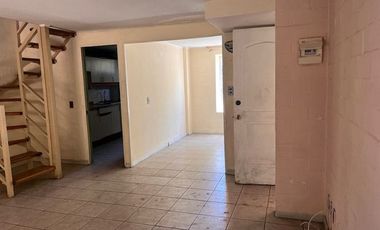 Oportunidad!!  Casa de 4 dormitorios y 2 baños en San Bernardo