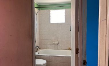 Oportunidad!!  Casa de 4 dormitorios y 2 baños en San Bernardo