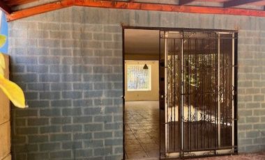Oportunidad!!  Casa de 4 dormitorios y 2 baños en San Bernardo