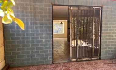 Oportunidad!!  Casa de 4 dormitorios y 2 baños en San Bernardo