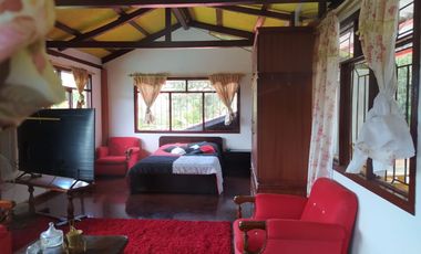 CASAS CAMPESTRE EN ARRIENDO: Quinta Kronopios, entorno ecológico y biodiverso