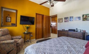 CASA EN VENTA, CLUB DE GOLF STA. FE, XOCHITEPEC, MORELOS