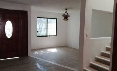 𝐂𝐚𝐬𝐚 𝐞𝐧 𝐑𝐞𝐧𝐭𝐚 𝐂𝐢𝐮𝐝𝐚𝐝 𝐝𝐞𝐥 𝐂𝐚𝐫𝐦𝐞𝐧🏡 📍𝐔𝐛𝐢𝐜𝐚𝐜𝐢ó𝐧: 𝐂𝐨𝐥. 𝐆𝐮𝐚𝐧𝐚𝐥