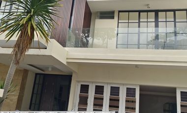 Dijual rumah royal residen, sudah  renov terima baru, bagus siap pakai