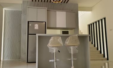 Dijual rumah royal residen, sudah  renov terima baru, bagus siap pakai