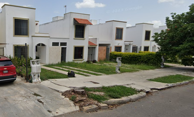 HERMOSA CASA EN REMATE EN C.62, GRAN SANTA FE, MÉRIDA, YUCATÁN
