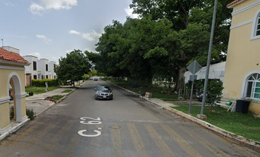 HERMOSA CASA EN REMATE EN C.62, GRAN SANTA FE, MÉRIDA, YUCATÁN