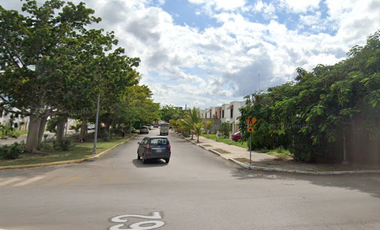 HERMOSA CASA EN REMATE EN C.62, GRAN SANTA FE, MÉRIDA, YUCATÁN