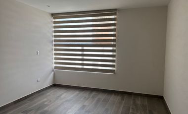RENTA CASA NUEVA EN PRIVANZAS