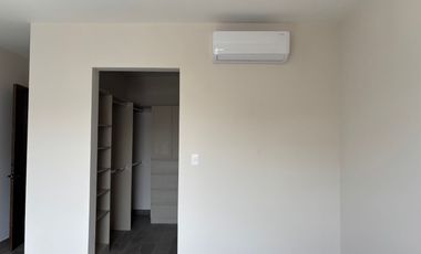 RENTA CASA NUEVA EN PRIVANZAS