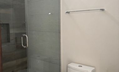 RENTA CASA NUEVA EN PRIVANZAS