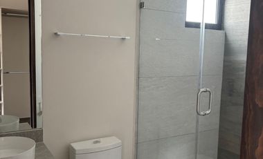 RENTA CASA NUEVA EN PRIVANZAS