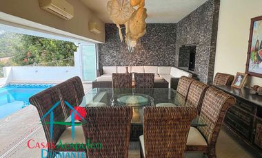 Casa en venta con 3 terrazas, alberca privada y vista al mar