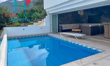 Casa en venta con 3 terrazas, alberca privada y vista al mar