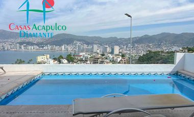 Casa en venta con 3 terrazas, alberca privada y vista al mar