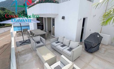 Casa en venta con 3 terrazas, alberca privada y vista al mar