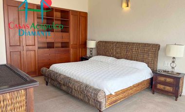 Casa en venta con 3 terrazas, alberca privada y vista al mar