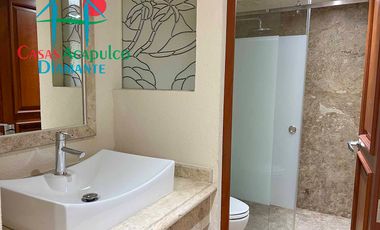 Casa en venta con 3 terrazas, alberca privada y vista al mar