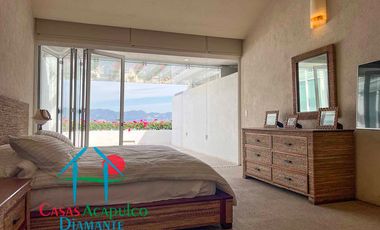 Casa en venta con 3 terrazas, alberca privada y vista al mar