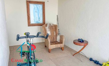 Casa en venta con 3 terrazas, alberca privada y vista al mar