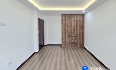 Se vende casa esquinera a estrenar al sur de la ciudad