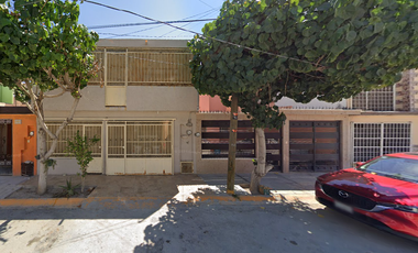CASA EN VENTA EN EL FRACCIONAMIENTO CAMPO NUEVO DE ZARAGOZA EN TORREON, COAHUILA - SF