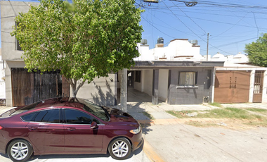 CASA EN VENTA EN EL FRACCIONAMIENTO CAMPO NUEVO DE ZARAGOZA EN TORREON, COAHUILA - SF