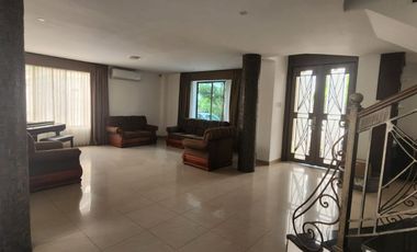 Samborondon, Venta de Casa 4 dormitorios con piscina