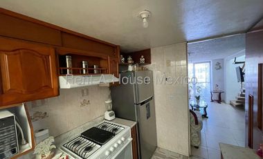 CASA EN VENTA EN TULTITLAN (CALLE CERRADA CON VIGILANCIA 24/7)