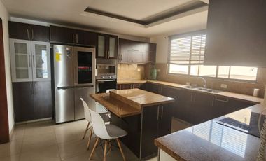 Samborondon, Renta de linda casa 4 dormitorios con piscina