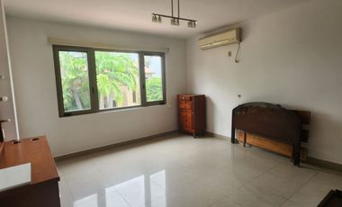 Samborondon, Renta de linda casa 4 dormitorios con piscina