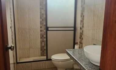 Samborondon, Renta de linda casa 4 dormitorios con piscina