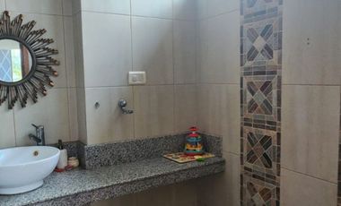 Samborondon, Renta de linda casa 4 dormitorios con piscina