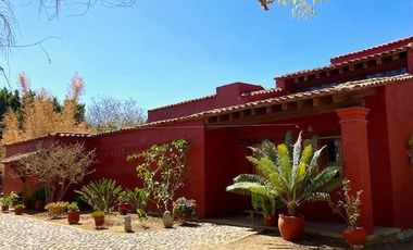 Súper casona de adobe 4 recamaras 5 baños a 10 min. del Tule.