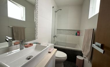 Lujoso departamento con preciosa área social en Chacarilla  🏡💫