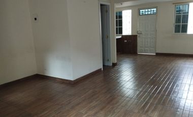 CASA EN VENTA CERCA A LA MATERNIDAD DEL SUR QUITUMBE