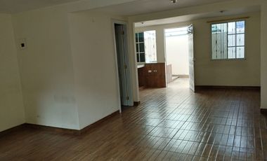 CASA EN VENTA CERCA A LA MATERNIDAD DEL SUR QUITUMBE