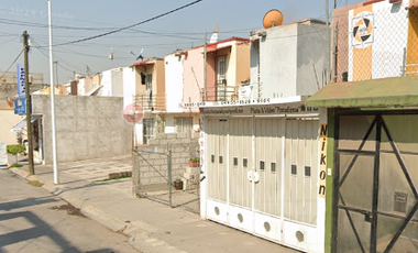 GRAN CASA EN PASEO ARENAL 41, EN PASEOS TULTEPEC 2!!