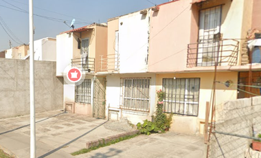 GRAN CASA EN PASEO ARENAL 41, EN PASEOS TULTEPEC 2!!