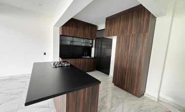 CASA EN VENTA, CON ALBERCA, EN OAXTEPEC, MORELOS