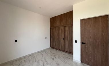 CASA EN VENTA, CON ALBERCA, EN OAXTEPEC, MORELOS