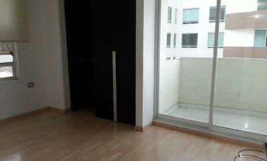 Rento departamento en la Avenida Forjadores muy cerca de Plaza San Diego