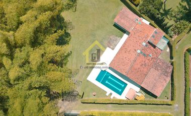 SE VENDE CASA CAMPESTRE CERCA A MANIZALES
