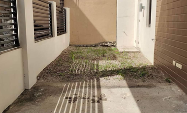 READY FOR OCCUPANCY HOUSE IN LIPA FOR SALE