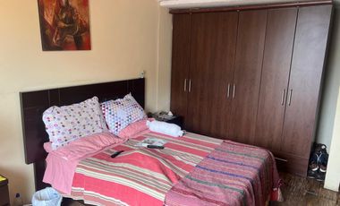 VENDO AMPLIA CASA EN CEDROS DE VILLA , CHORRILOS