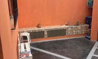 VENDO AMPLIA CASA EN CEDROS DE VILLA , CHORRILOS