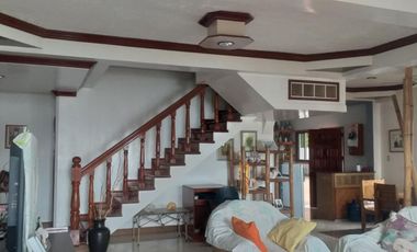 BEACHFRONT HOUSE AND LOT ID 14957